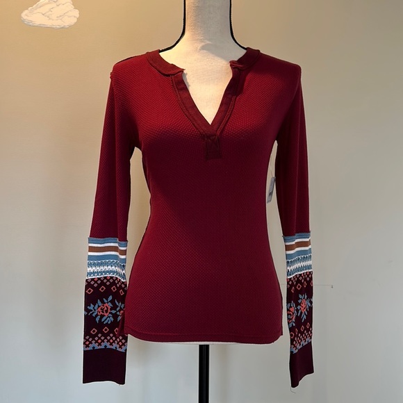 Free People Tops - * FREE PEOPLE Textured Floral Design Top